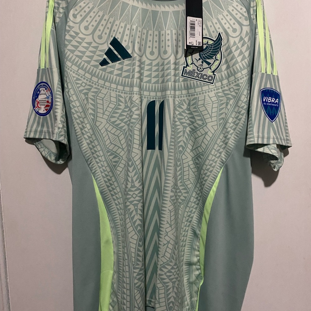 Adidas Football Soccer Mexico 2024/25  Away Jersey Men’s Xl